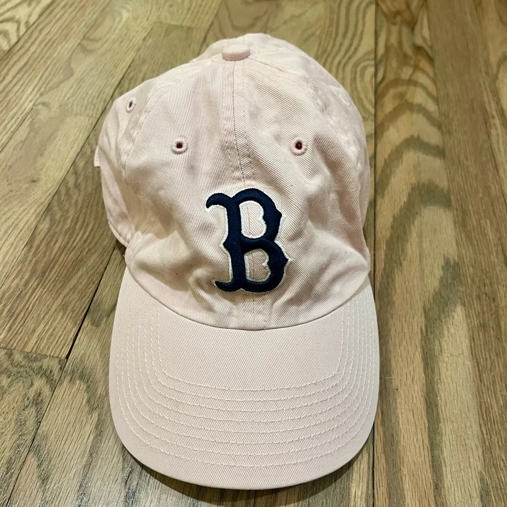 Women's Light Pink Boston Red Sox Baseball Cap with 'B' Logo